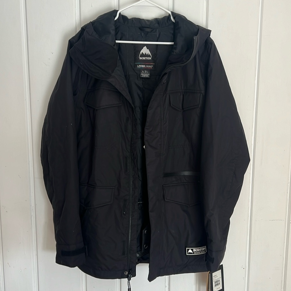 Burton snowboard jacket men’s size L brand new